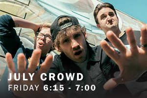 July Crowd. Friday, 6:15 pm - 7:00 pm